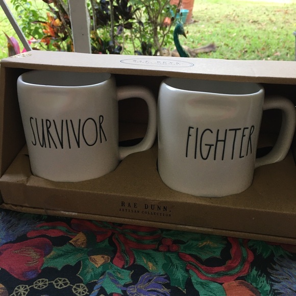 🎄🎄NWOT RAE DUNN MUGS SET OF 2 - Picture 4 of 5